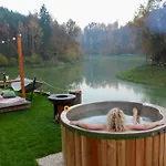 Glamp Sunnymoon خيمة فخمة Sudomer (Mlada Boleslav)