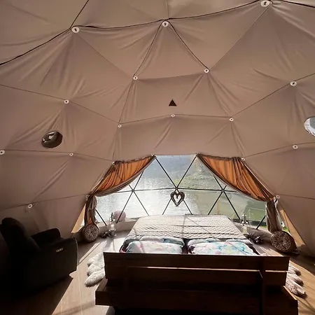 Luxusní stan Glamp Sunnymoon